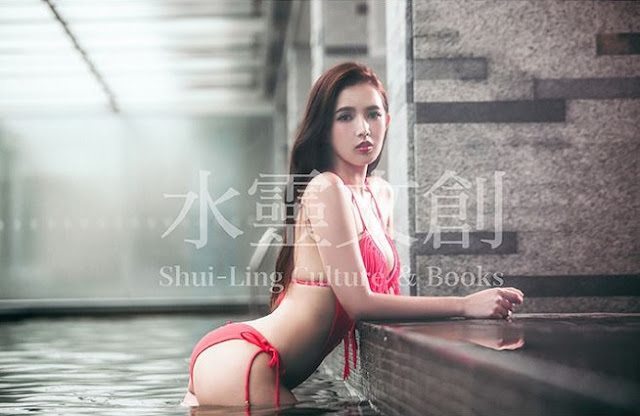 拐拐 許萌希寫真書【拐拐不拐彎】預購 拐拐 許萌希寫真 三圍
