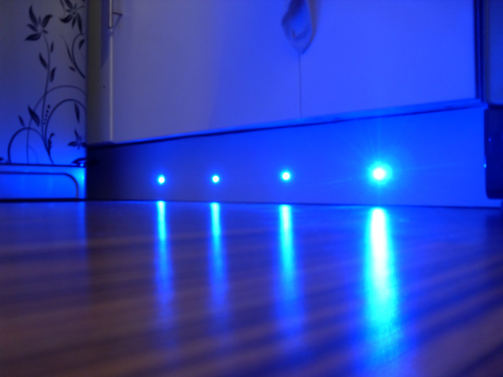 My Projects DIY Cheap Plinth/Kickboard Lighting