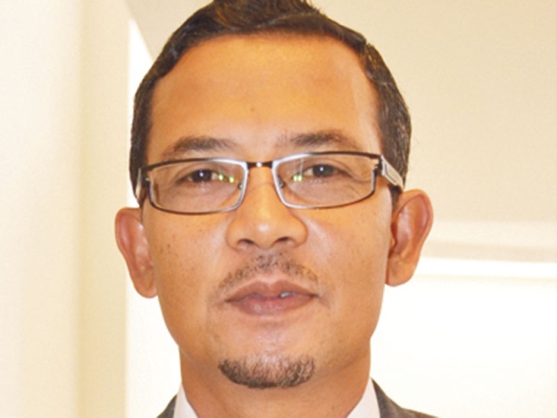 Dato Azmi Che Husain