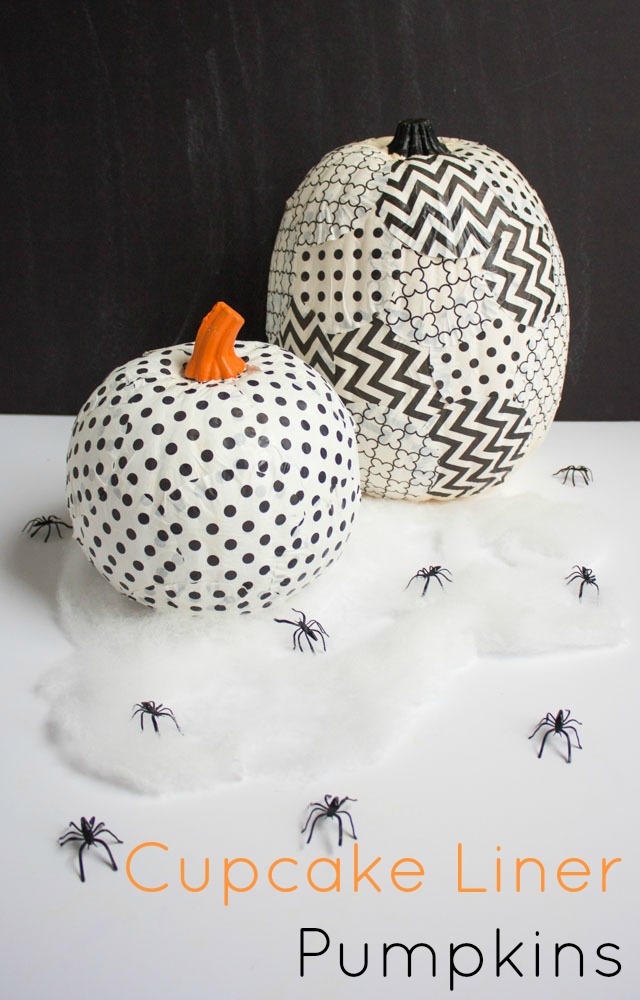 Cover a pumpkin with cupcake liners for a fun pumpkin decorating idea! #cupcakewrappercrafts #cupcakelinercrafts #pumpkinideas Cover a pumpkin with cupcake liners for a fun pumpkin decorating idea! #cupcakewrappercrafts #cupcakelinercrafts #pumpkinideas