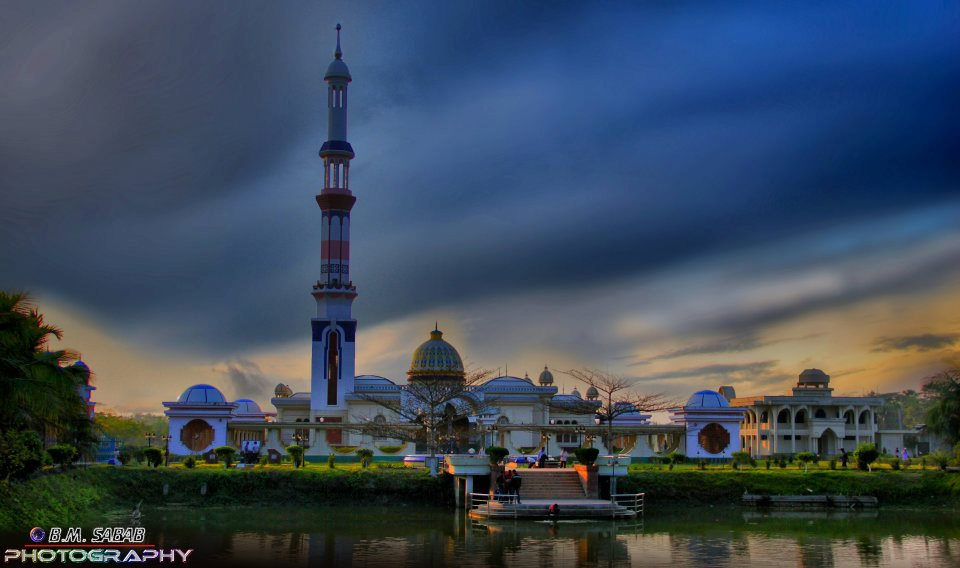 Beautiful Bangladesh Baitul Aman Mosque in Barisal Beautiful Bangladesh Baitul Aman Mosque in Barisal