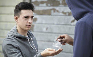 los riesgos de los adolescentes,consumo de drogas