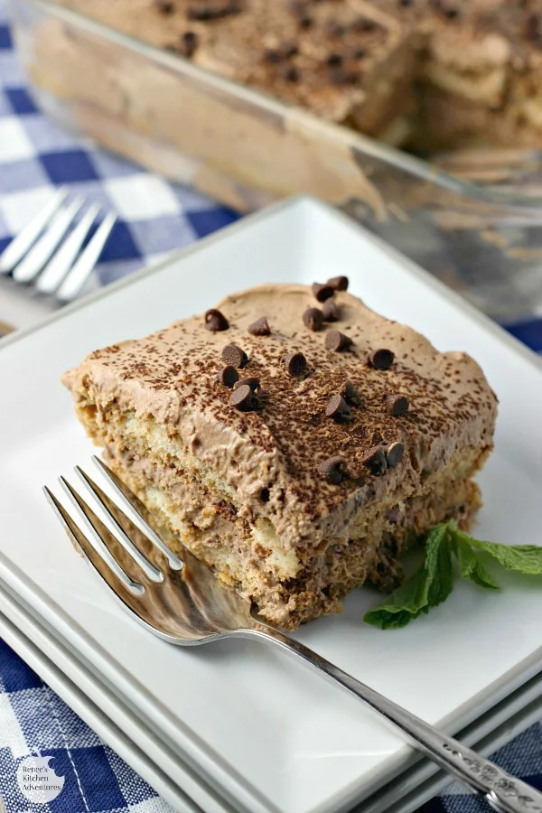 Chocolate Tiramisu | by Renee's Kitchen Adventures - quick and easy dessert recipe for chocolate flavored tiramisu #SundaySupper #RKArecipes