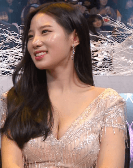 베리굿 조현 2018 MBC 연예대상 가슴골 드레스 움짤