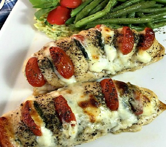 HASSELBACK CHICKEN STUFFED WITH MOZZARELLA, TOMATO AND BASIL #dinner #foodrecipe HASSELBACK CHICKEN STUFFED WITH MOZZARELLA, TOMATO AND BASIL #dinner #foodrecipe