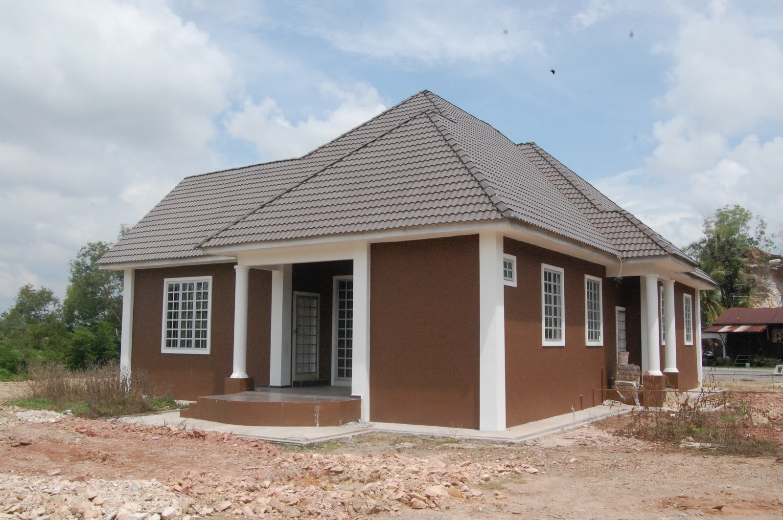 AAC DYNAMIC TRADING RUMAH BANGLO SETINGKAT EN. WAN MASHUMI (ENGLISH STYLE)