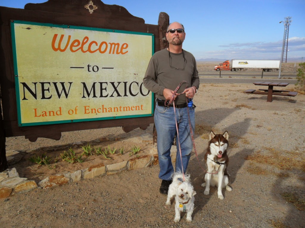 Dogs Luv Us and We Luv Them 100 Places To See With Your Dog ROSWELL