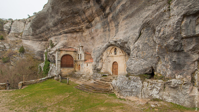 Ojo Guareña cueva san bernabé ermita san tirso paisaje singular  Burgos