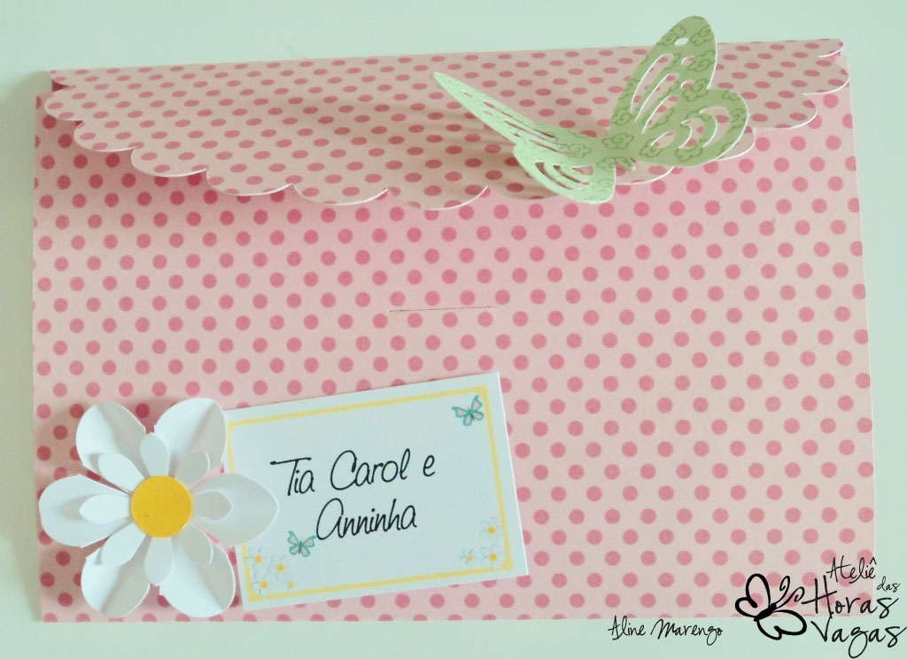 convite artesanal envelope jardim das margaridas floral borboleta aniversário 1 ano