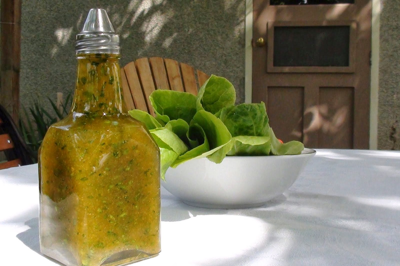 zsuzsa is in the kitchen APRICOT VINAIGRETTE DRESSING