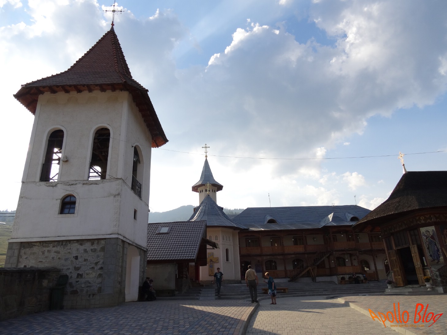 Apollo Blog Manastirea Petru Voda
