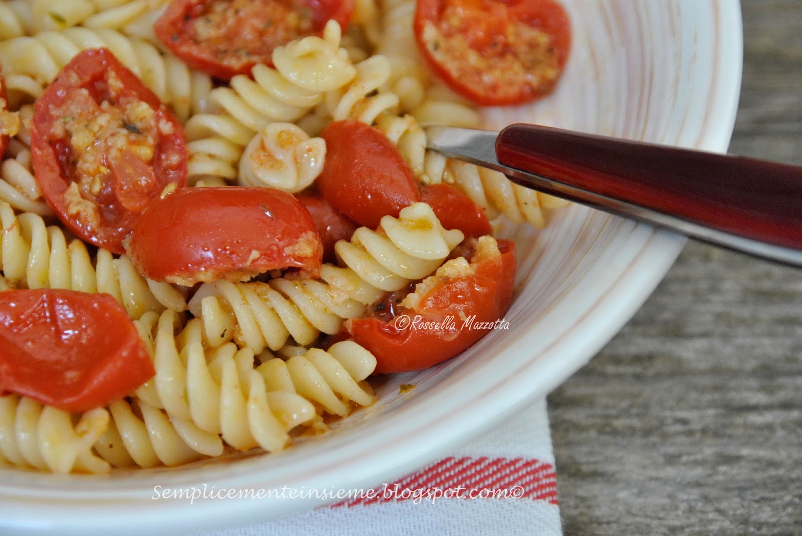 Semplicemente Insieme Trivelle di grano Khorasan con pomodorini gratinati