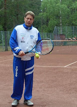 Tennisopettaja Olavi Lehto tilauksen mukaan joko yksityis- tai seuraopetusta
