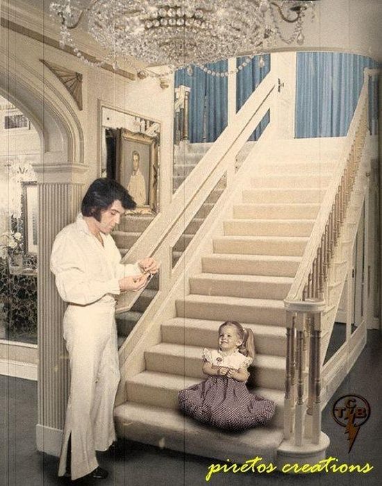RUSSELL VISITS GRACELAND OCTOBER 22, 2017