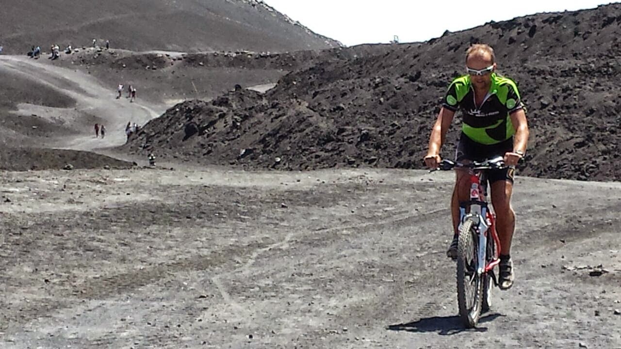 cycling climb etna volcano 