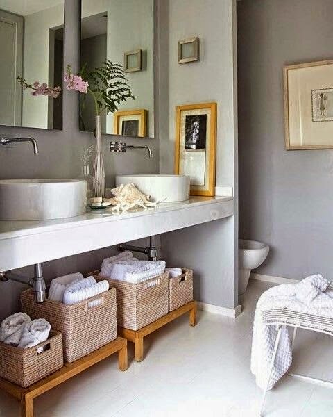 Cestos de mimbre como objeto de decoración del hogar