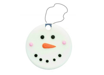 SNOW CLAY: make ornaments, snowmen, and more! (easy to make & icy-cold!) #wintercrafts #snowcrafts #kidscrafts 