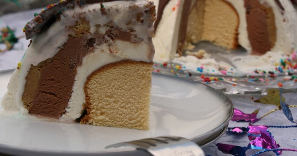 Game of Thrones Inspired Dessert: Bite Sized Lemon Pound Cakes