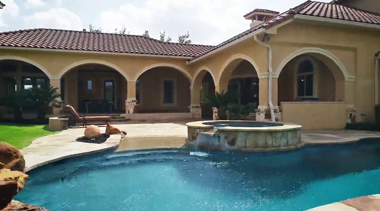 Luxury Home Design Tour vs. 38 Champions Run, San Antonio, TX 78258