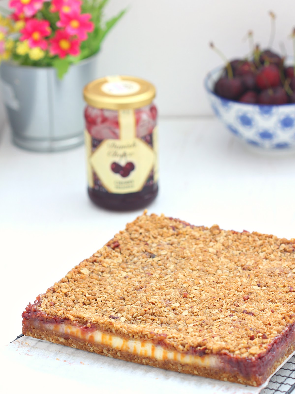 Cherrycream cheese oatmeal bars