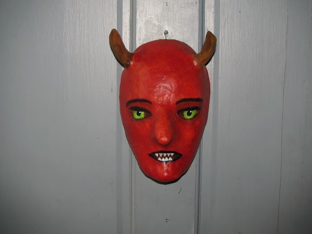 Folk Art and Crafts-Tips and Updates: Decorative Mask for Halloween-Photos