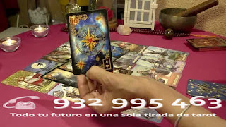 Llama ahora para una lectura de tarot. TAROT