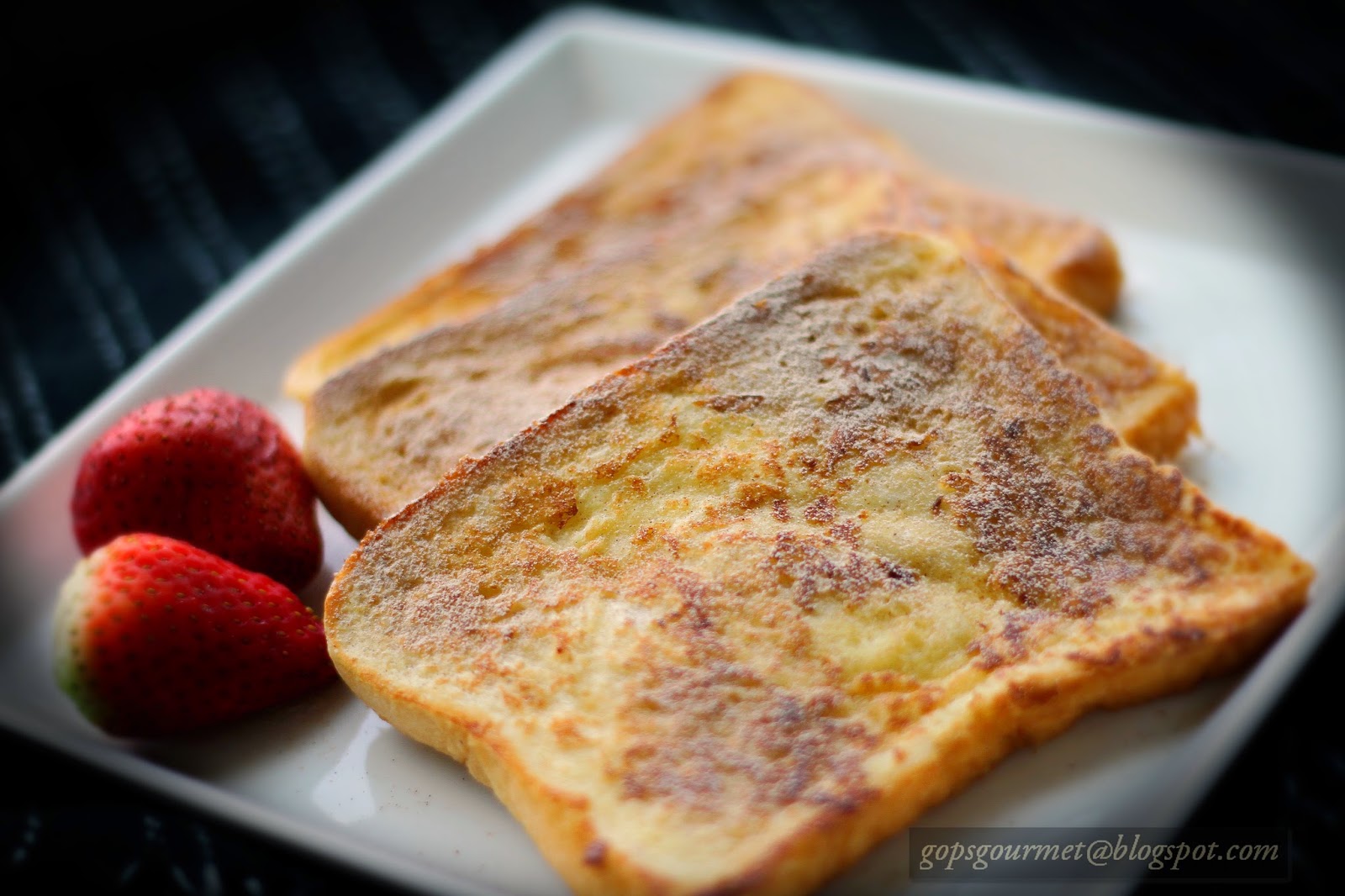 Gop' s Gourmet Cinnamon dusted French Toast