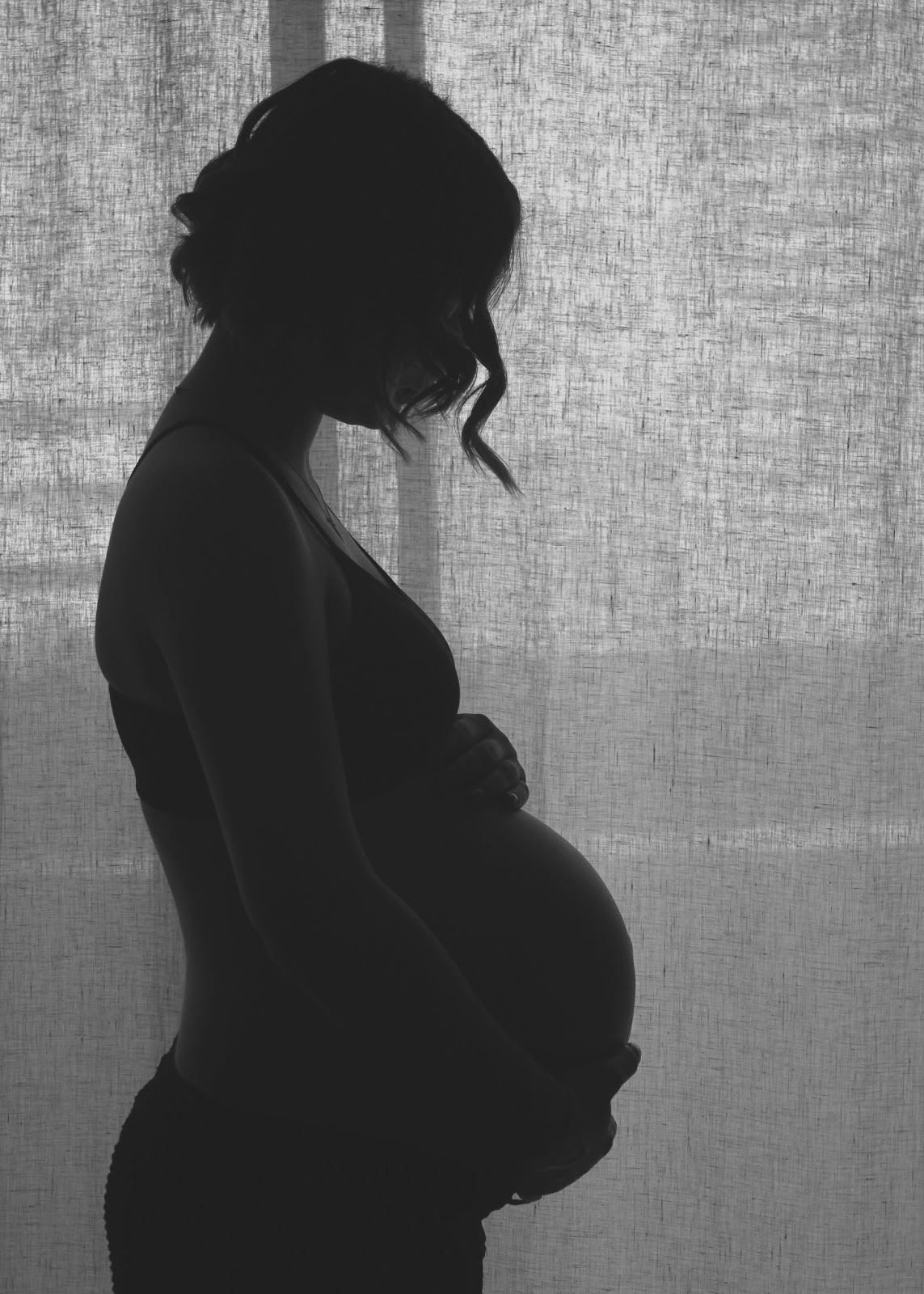 How to Take Silhouette Maternity Photos - Tutorial