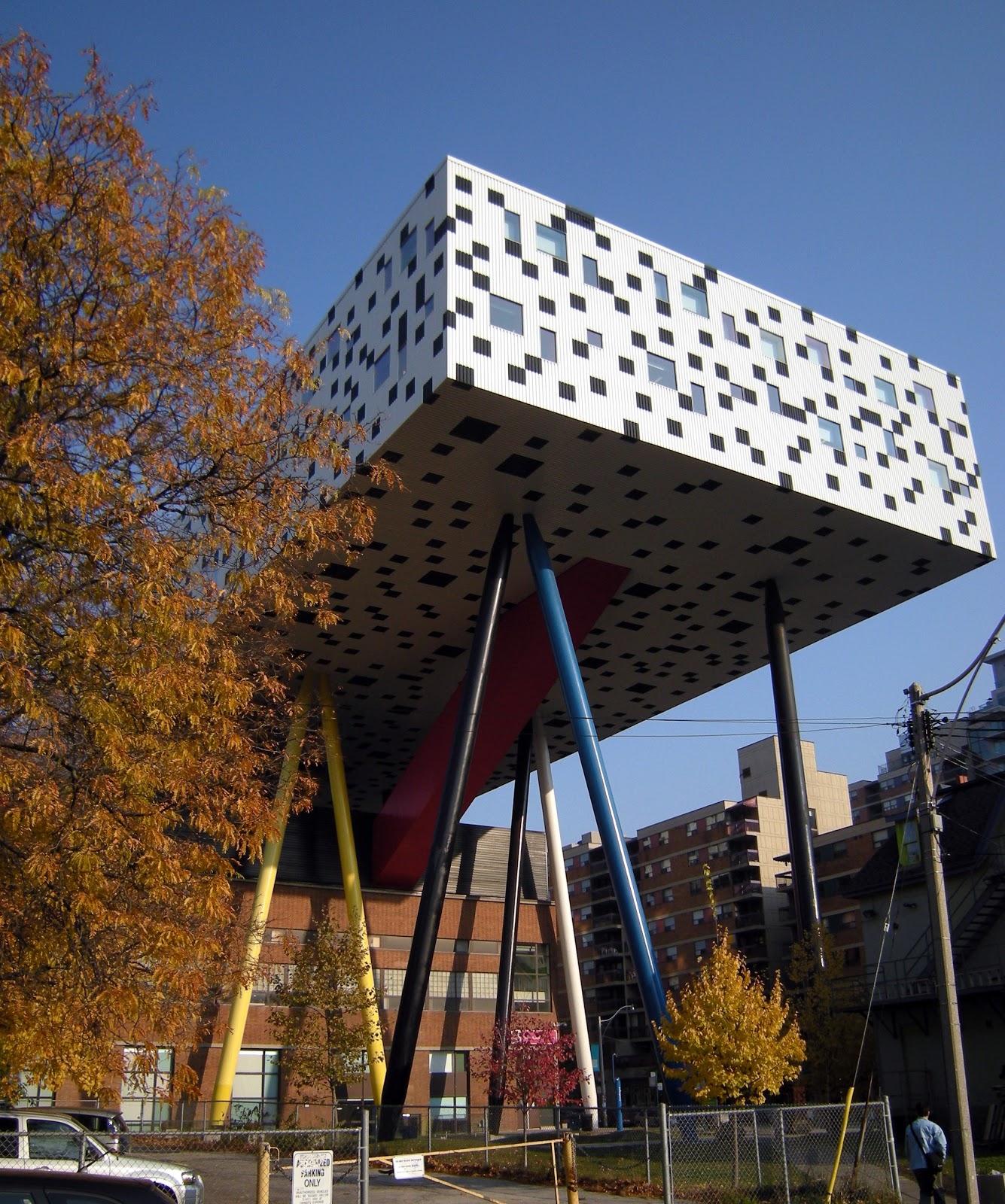 The Mathematical Tourist Box on Stilts