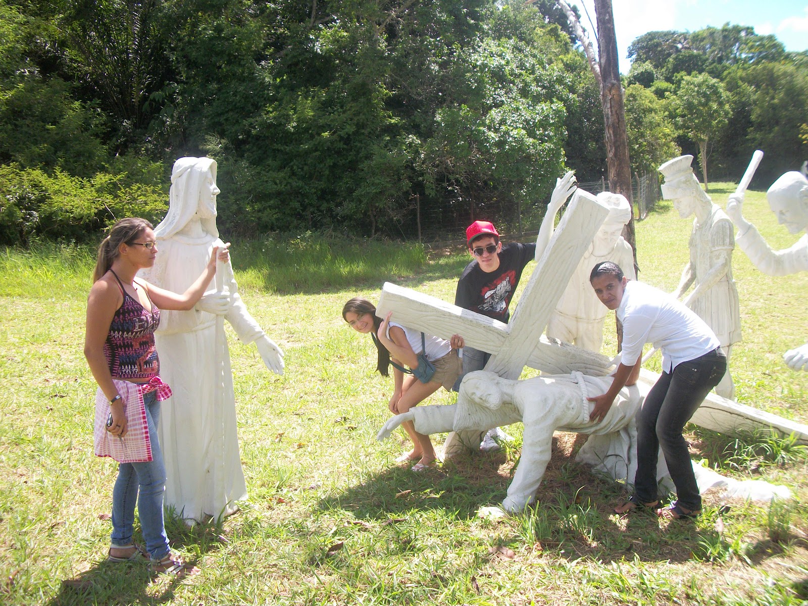 Grupo da visita a comunidade Servos de Maria