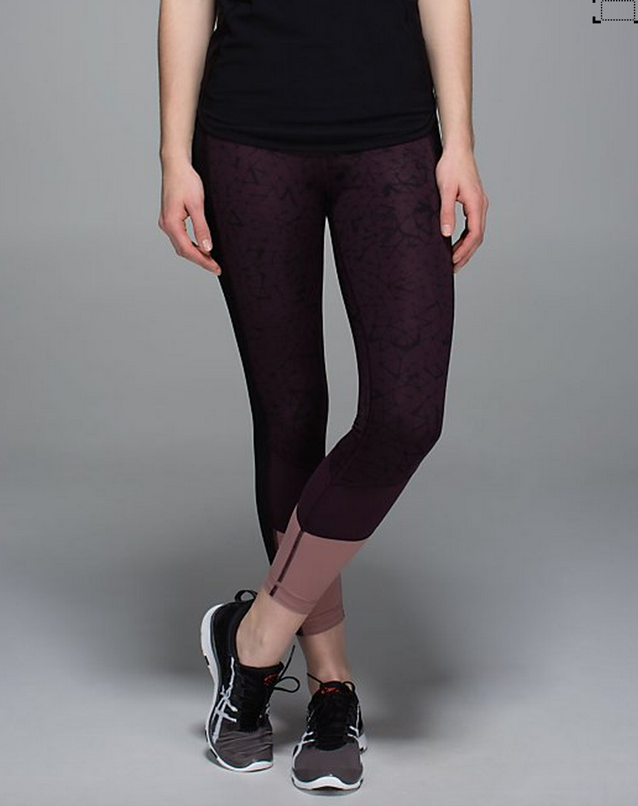 http://www.anrdoezrs.net/links/7680158/type/dlg/http://shop.lululemon.com/products/clothes-accessories/pants-run/Trail-Bound-7-8-Tight-Full-On-Lux?cc=17572&skuId=3595632&catId=pants-run