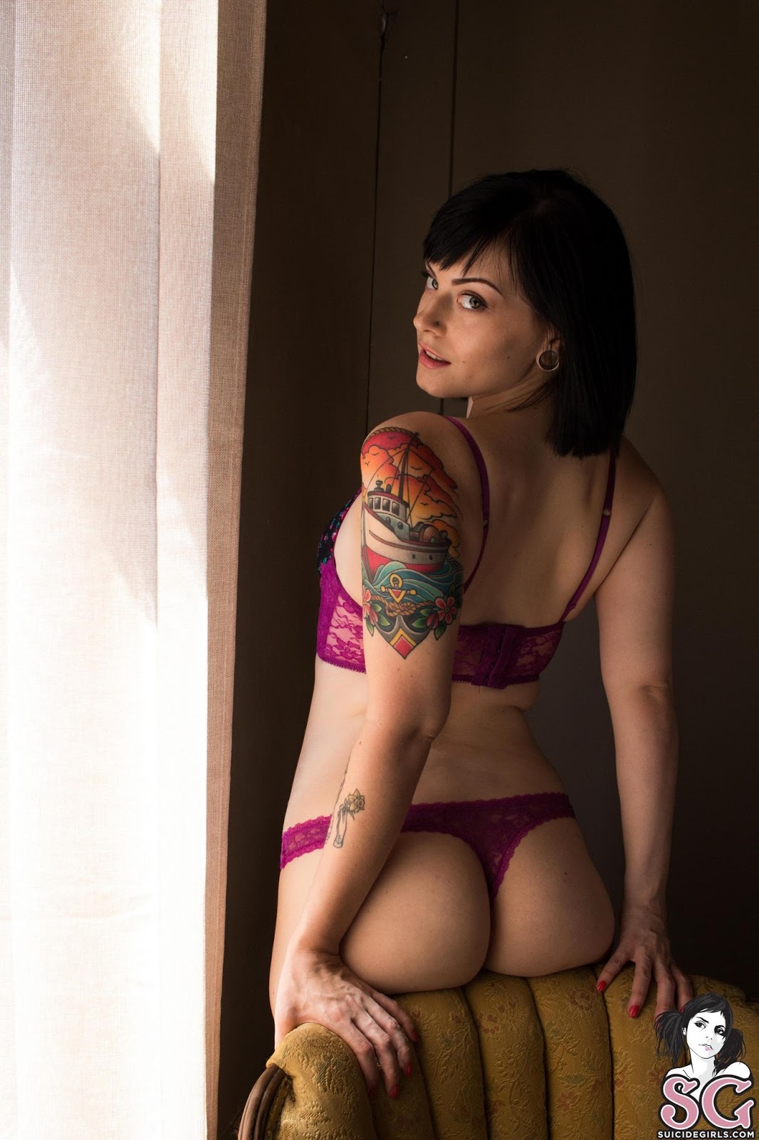 Ceres suicide naked