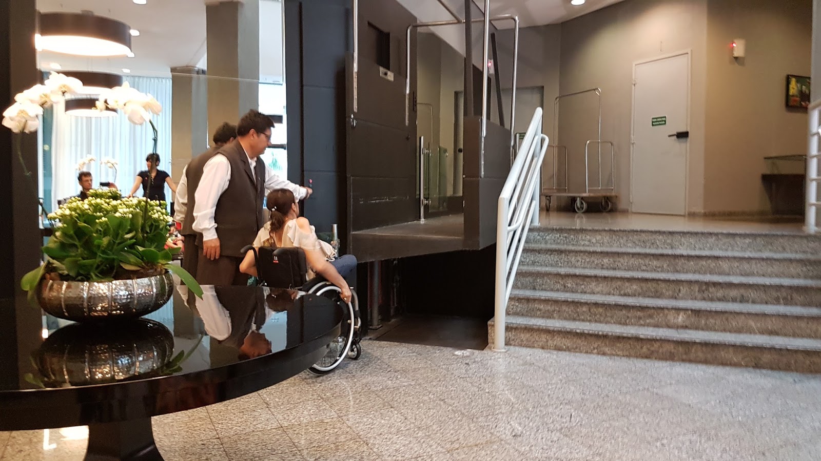 Enfrente o pacote de para a pele seca