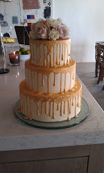 cake drip gold many cakes sprinkles metallic flowers fresh tier