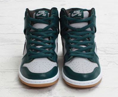 teal and white nike dunks