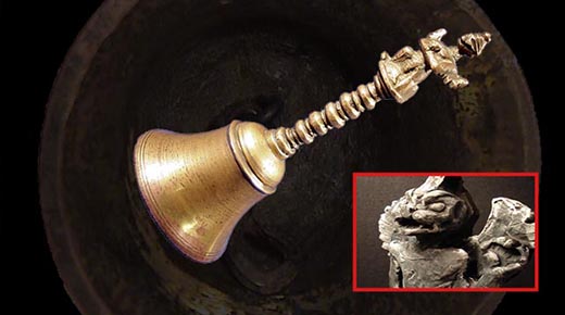 Campana de hace 300 millones de años encontrada dentro de un trozo de carbón