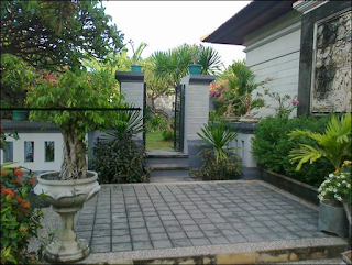 49 Desain Taman dan Kolam Untuk Halaman Rumah Minimalis Halaman depan rumah minimalis type 36