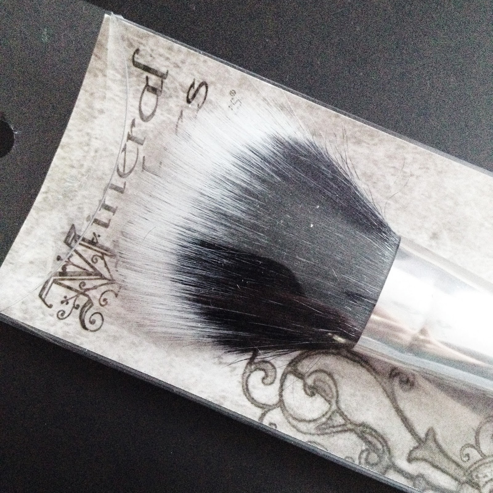TW0 SIX THE BEST POWDER BRUSH IN THE WORLD* BEAUTY STROKES MINERAL