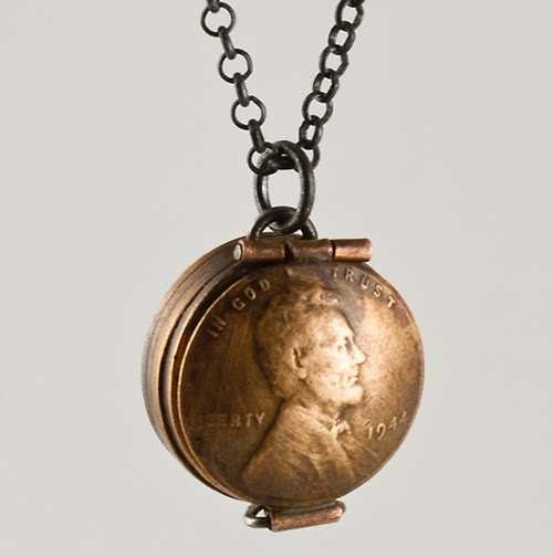 02-Abes-Lucky-Locket-2-Coin-Pennies-&-Dimes-Sculptures-&-Accessories-Jewellery-Stacey-Lee-Webber-www-designstack-co