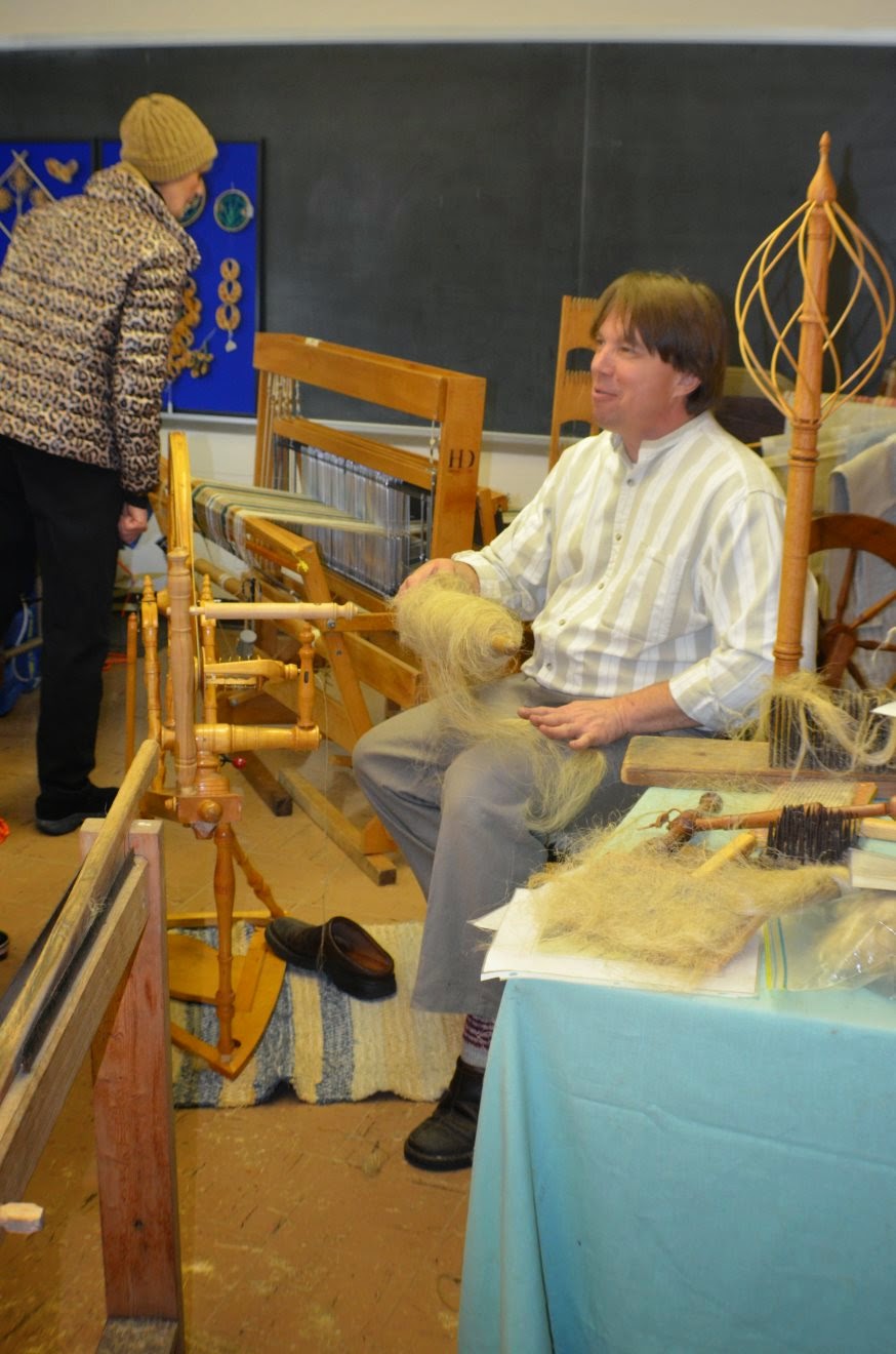 Preparing Straw for spinning (Photo by Trisha)
