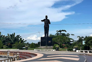 Patung Tugu Soekarno Palangka Raya