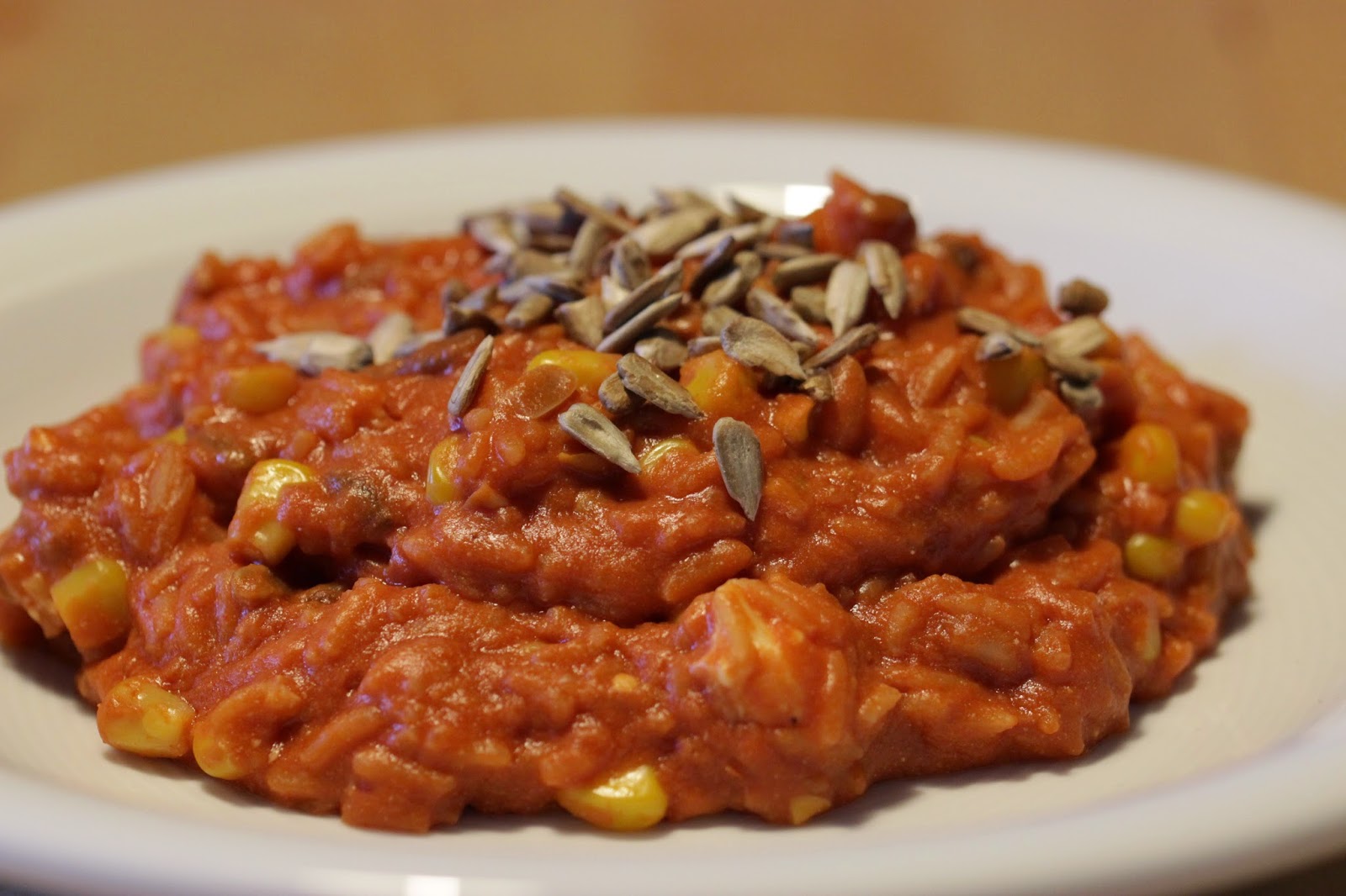 Leckereien aus der (Mini-)Küche: Tomatiger Reis mit Mais und ...