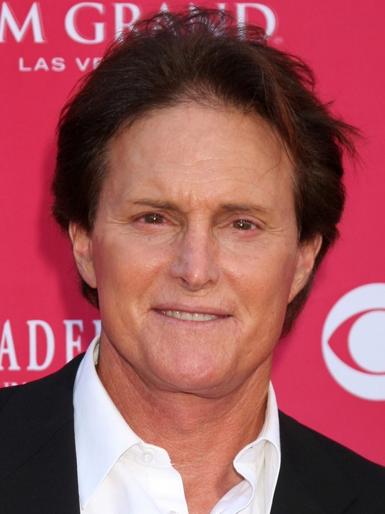 Bruce Jenner: Esquire&rsquo;s 2012 &ldquo;Father of the Year&rdquo; | NEWS, PROMOS here