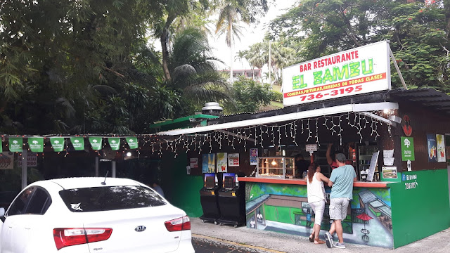 Geheimtipp auf Puerto Rico: essen im Kiosco am Straßenrand
