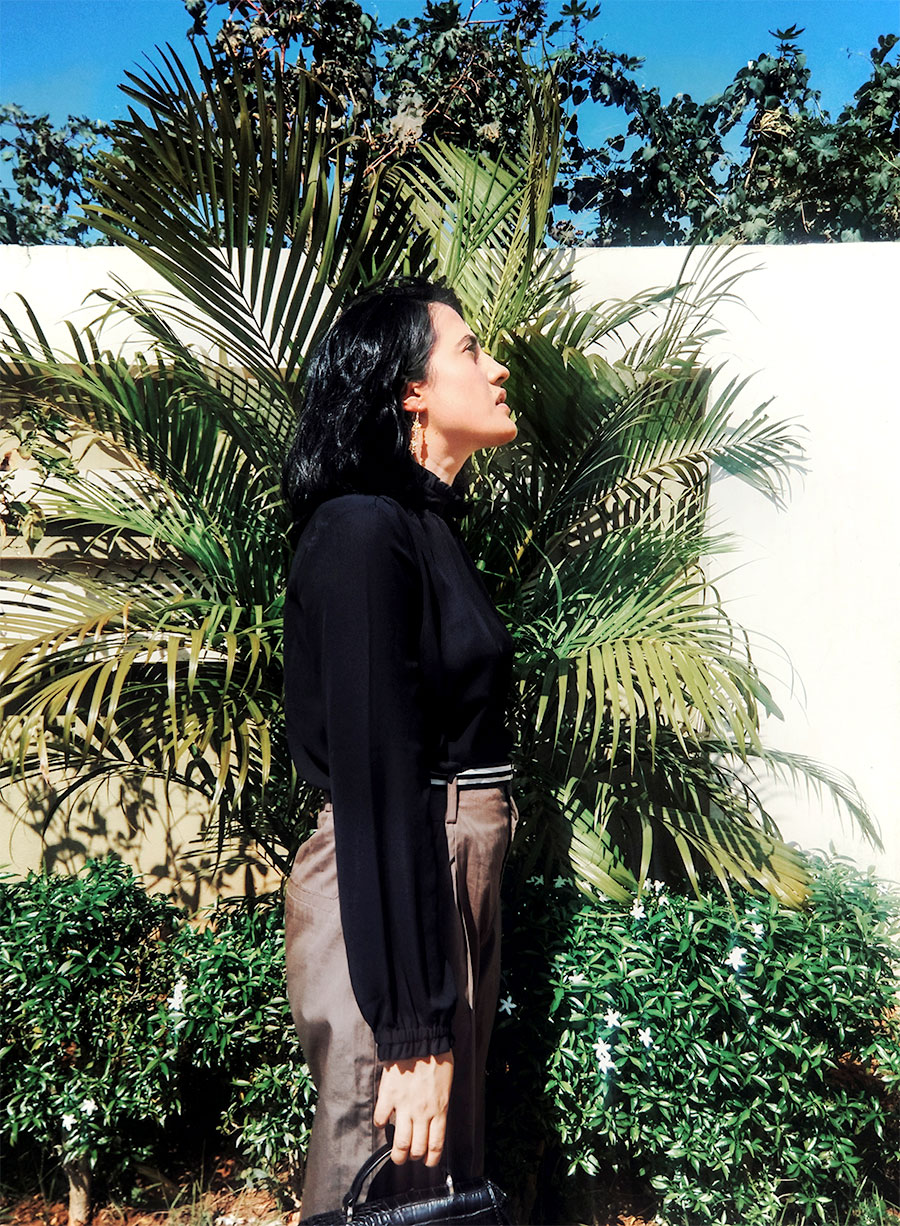 BLACK TOP AND OLIVE TROUSER |STYLE AND ILLUSTRATION BLOG BY DHEERA JOSHI Mango Black top,high-waist Khaki Trousers, Mango Black Boots, Zara mini black bag