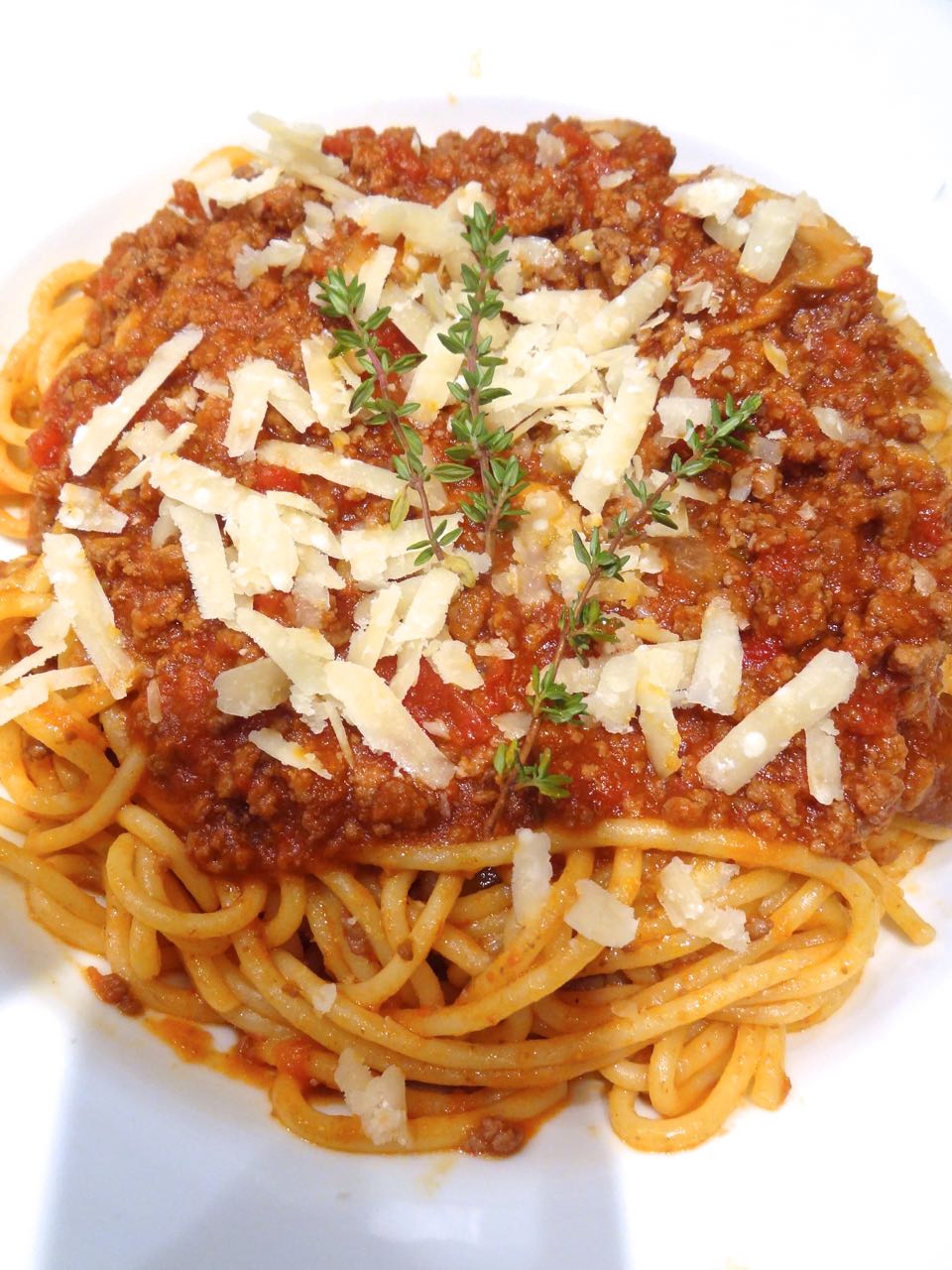 Scrumpdillyicious: Spaghetti Bolognese with Beef, Mushroom &amp; Tomato