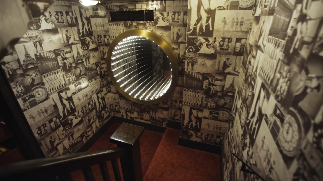 45 Interior Design Photos vs. 601 S Windsor Blvd, Los Angeles Luxury Mansion Tour