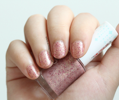 Review: Etude House Bling in the Sea nail polish no. 2 - Magical Kiss 