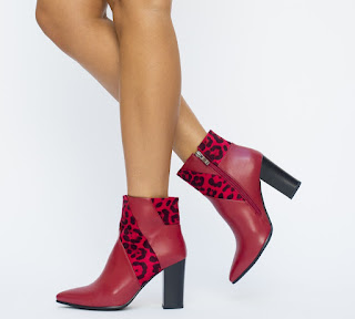 Botine elegante de dama rosii cu toc inalt gros cu imprimeu modern Botine elegante de dama rosii cu toc inalt gros cu imprimeu modern