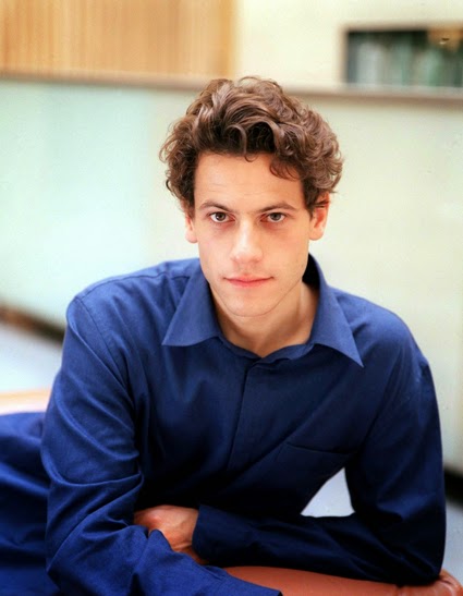birthdays: Ioan Gruffudd (&mldr;more info, gifs and photos)
